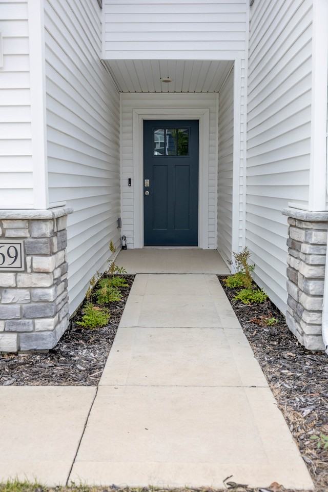 2569 Se Hawkins Dr - Photo 2 of 20