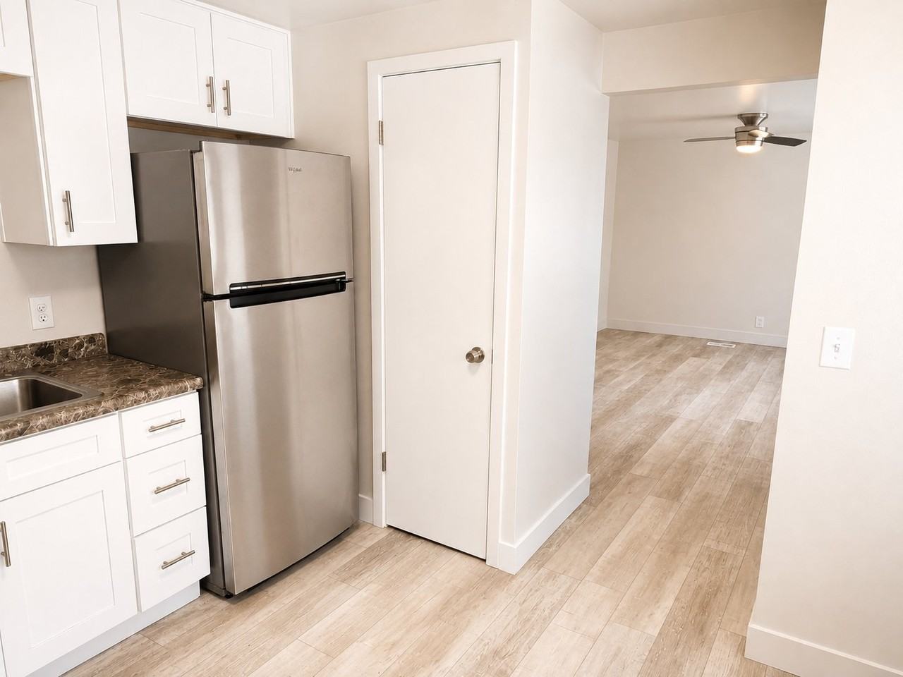 2117 E St #C - Photo 4 of 14