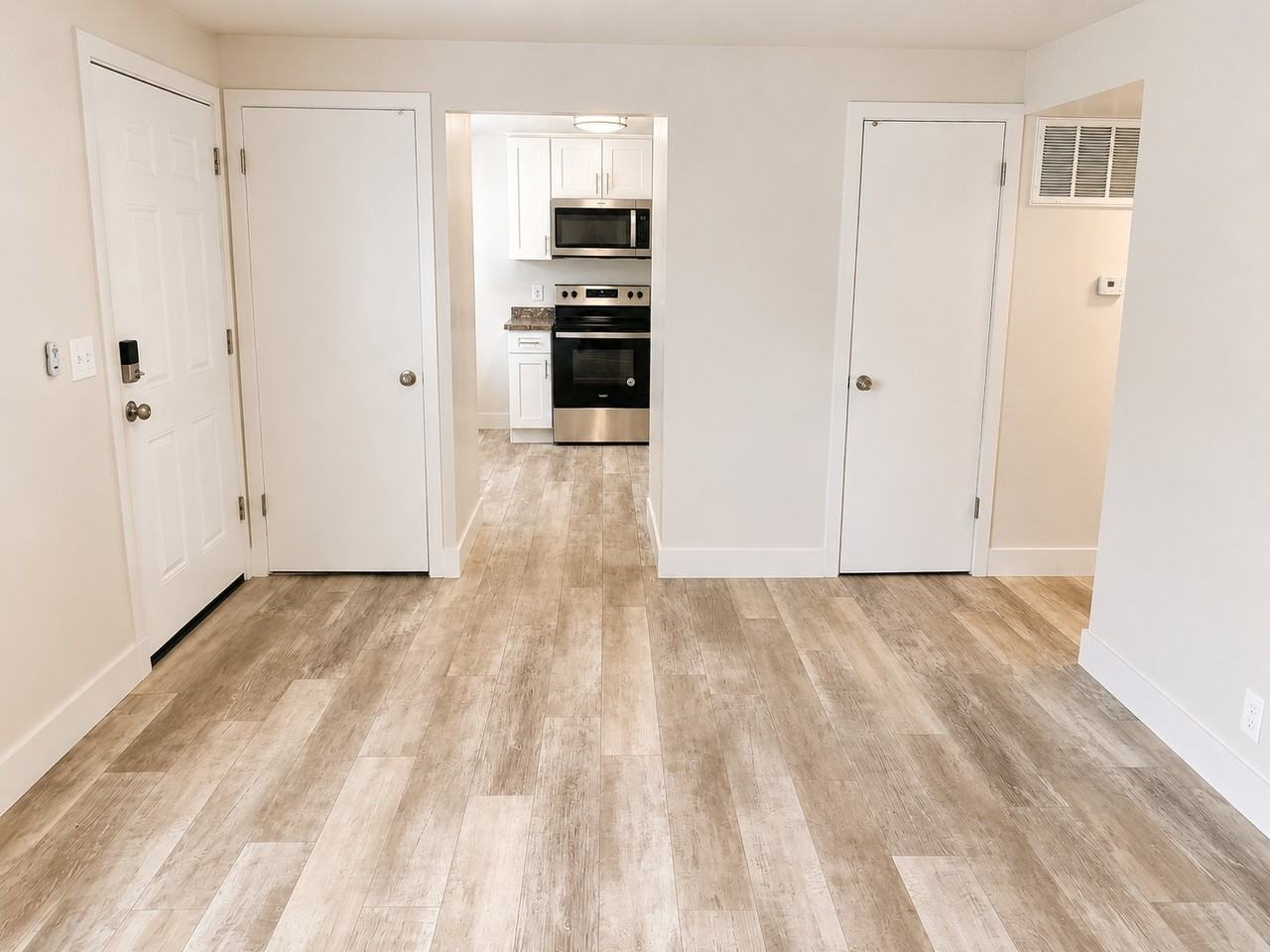 2117 E St #C - Photo 5 of 14