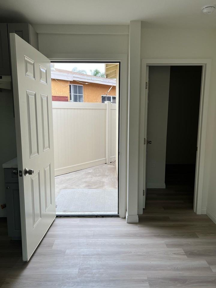 90201 6715B Alvina St Bell Gardens, Ca ##Ca - Photo 5 of 9