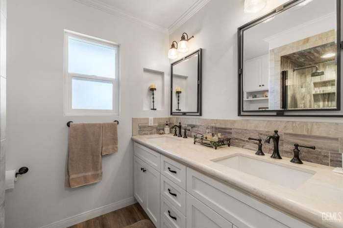 1809 Midvale Ct - Photo 5 of 20