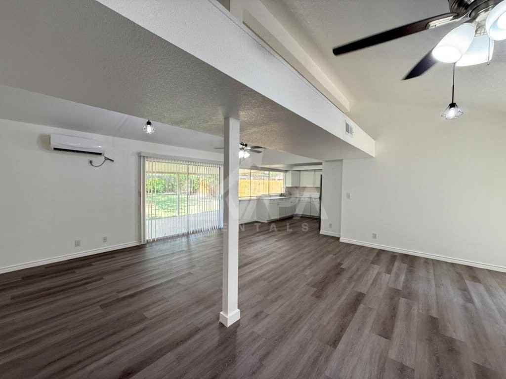 8007 Lake Frst - Photo 5 of 20