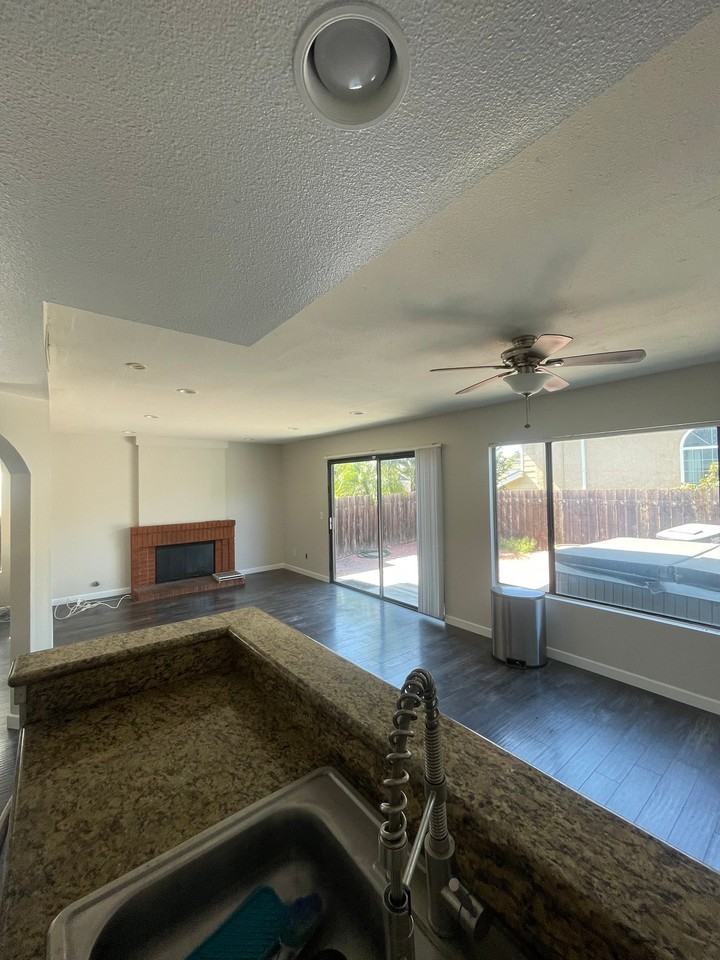 7986 Alton Dr - Photo 4 of 13
