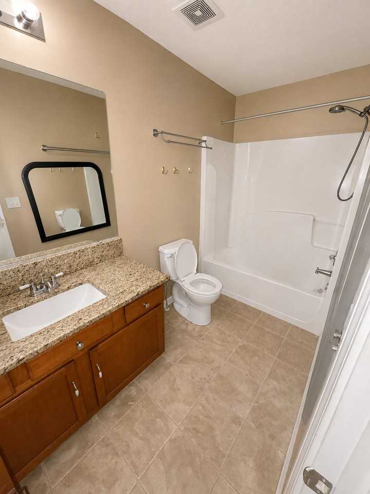 44 Middleton Ct - Photo 4 of 6