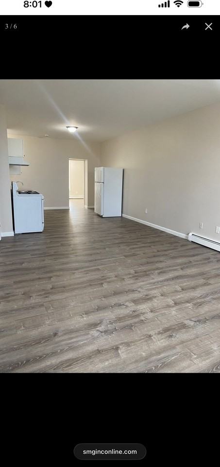 663 Middle St - Photo 2 of 5