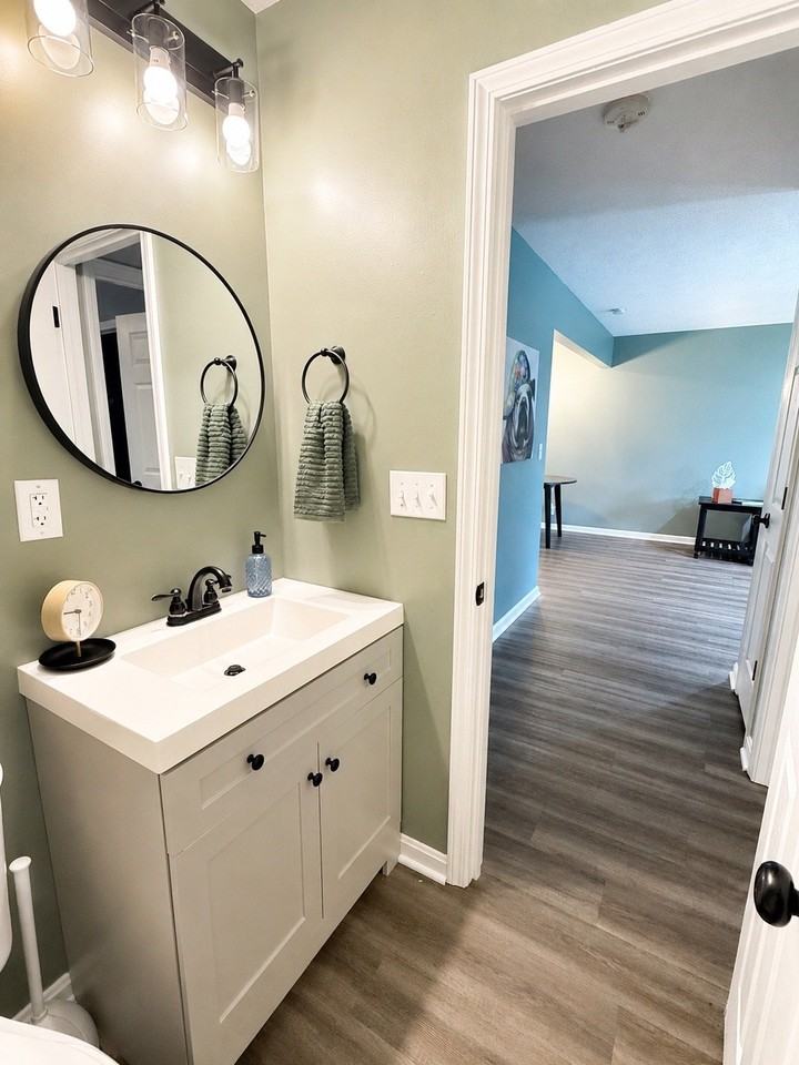 262 Walnut St - Photo 3 of 8