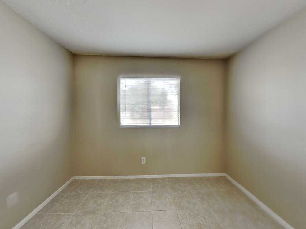 3122 S Penrose Ct - Photo 5 of 10
