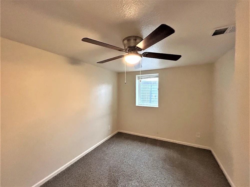 1312 S Broadway - Photo 4 of 8