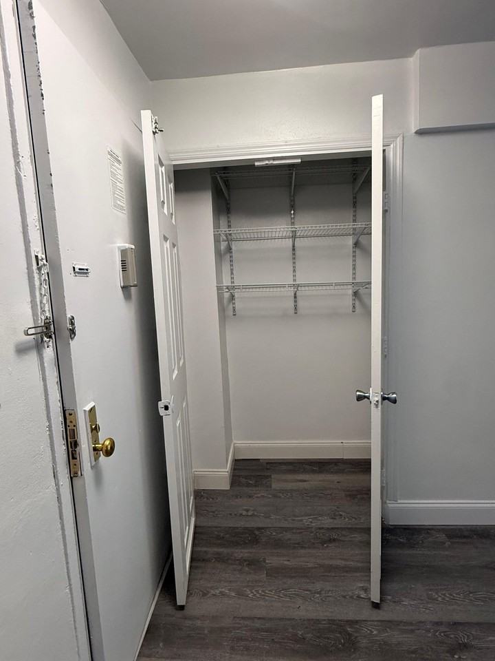 2661 Marion Ave #2 - Photo 3 of 15