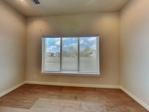 10530 Executive Lake Dr #1 - Photo 4 of 14
