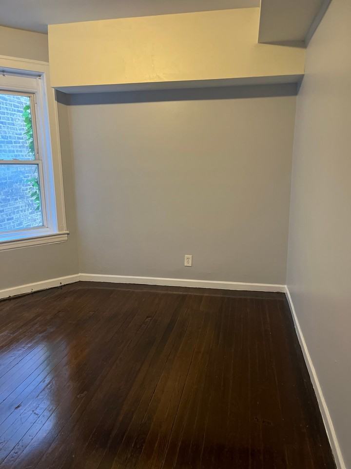 1349 W Garfield Blvd #1 - Photo 6 of 20