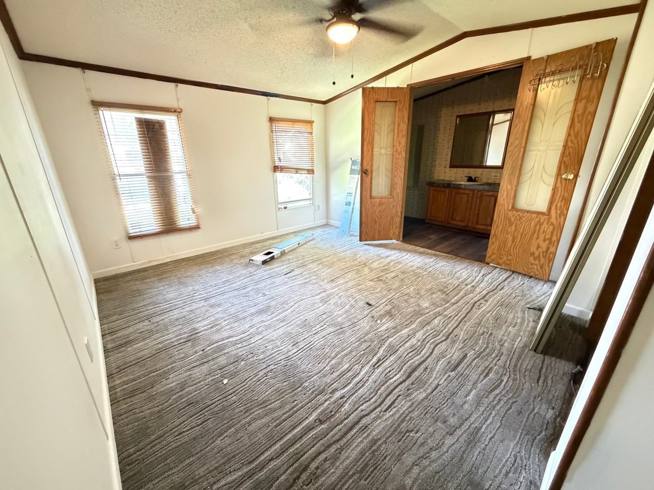 183 Ainsley Ave - Photo 2 of 12