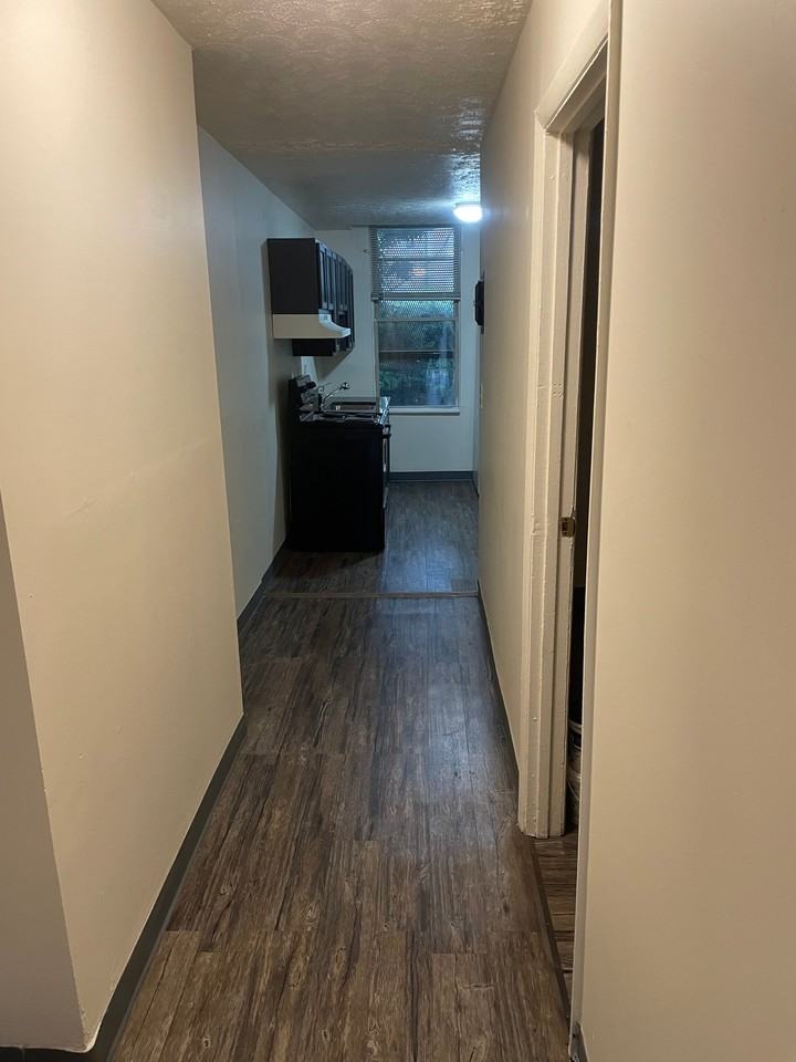 2150 Staebler St - Photo 3 of 8