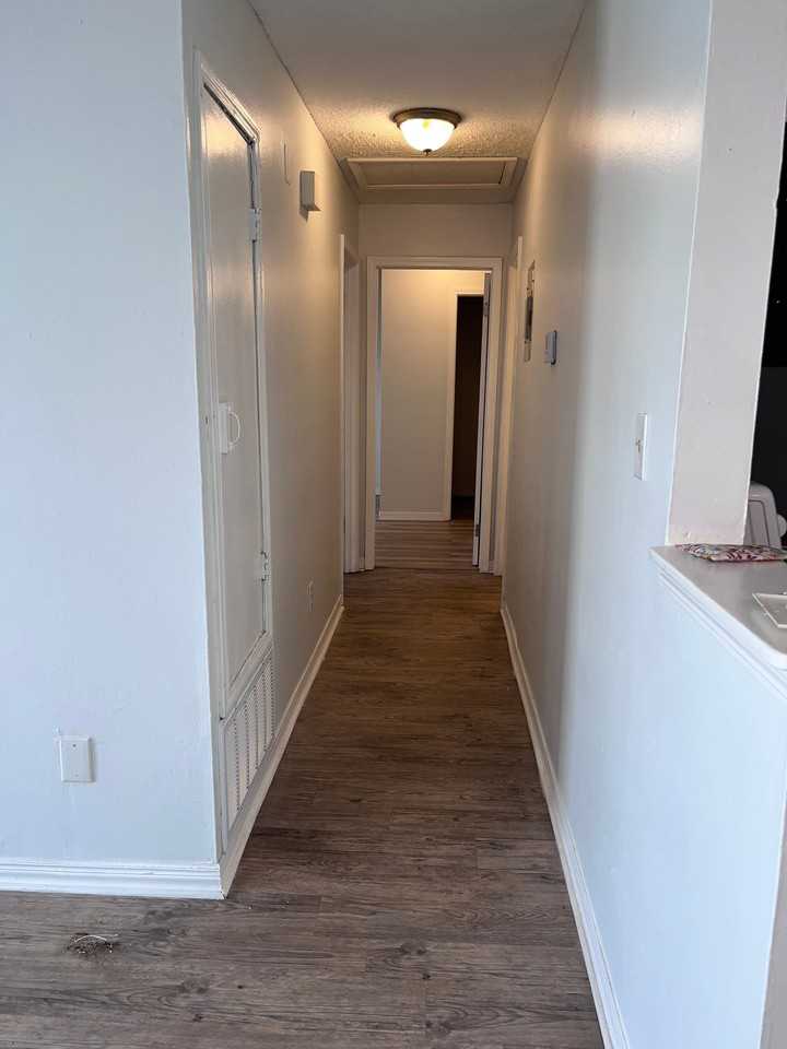 50 Fulton Ave - Photo 3 of 8