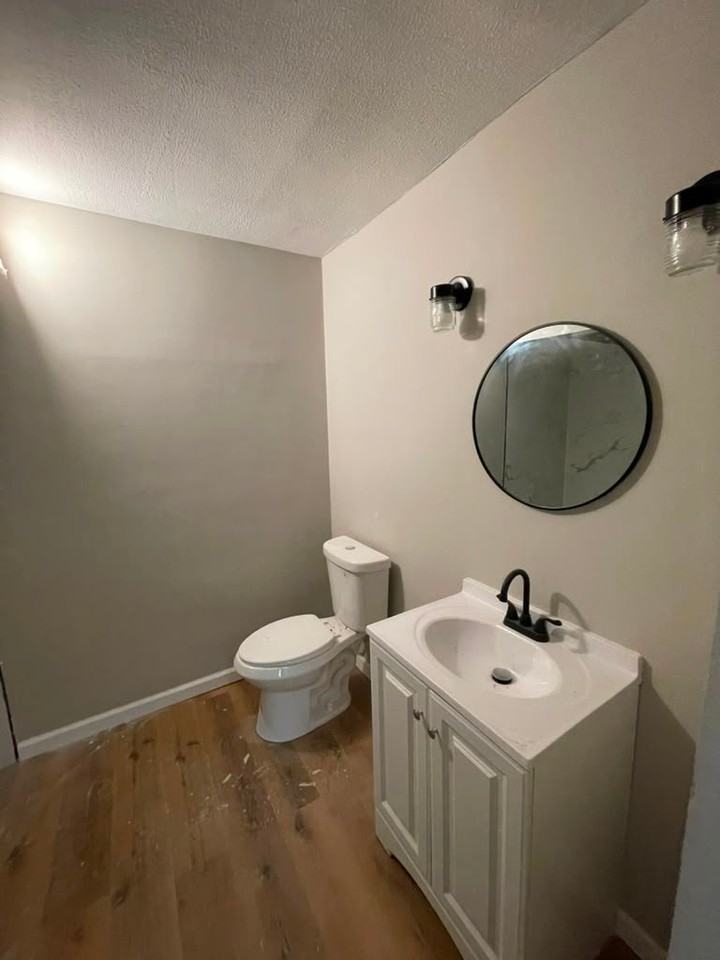 720 E 258th St - Photo 2 of 19