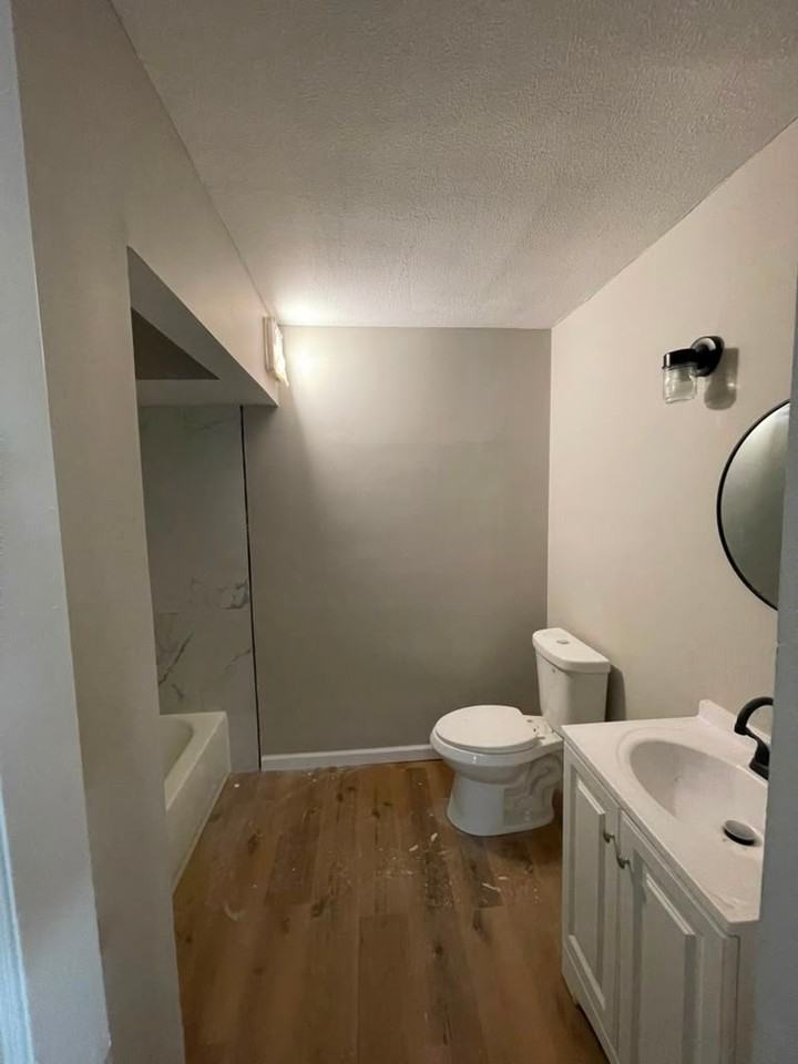 720 E 258th St - Photo 3 of 19