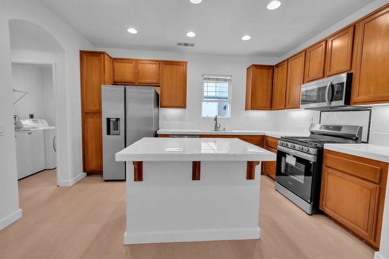 766 Broadway #38 - Photo 7 of 20