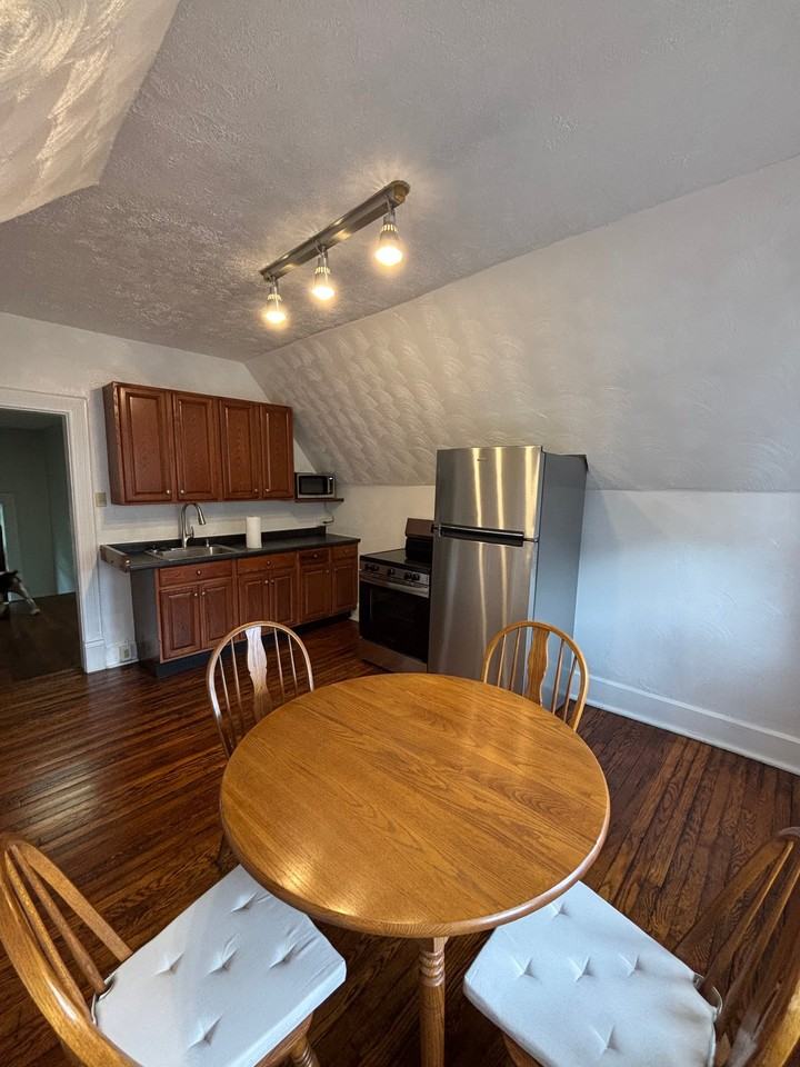 425 N Main St #3F - Photo 6 of 13