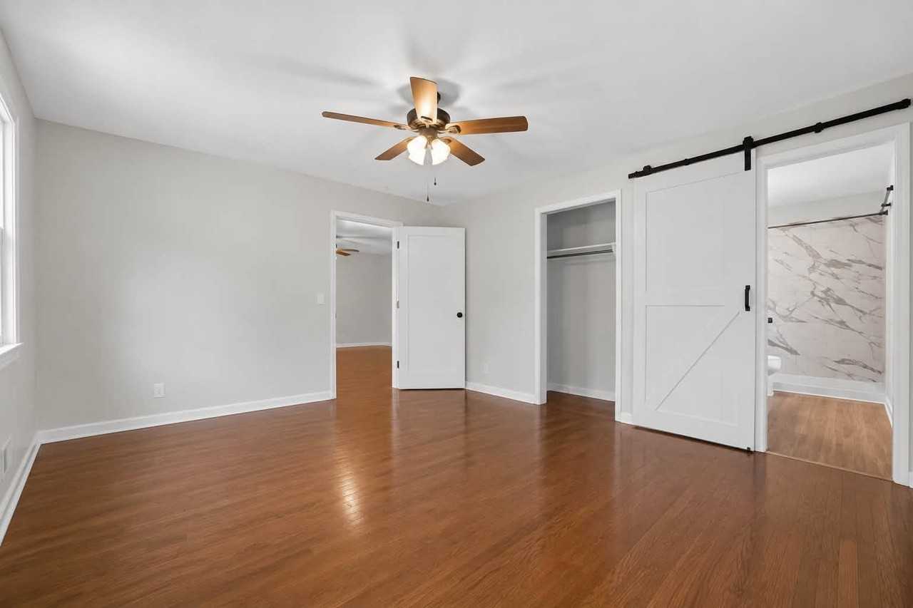 125 Patricia Ave - Photo 6 of 20