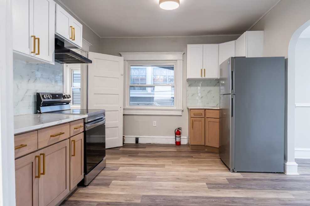 540 Front St - Photo 7 of 21