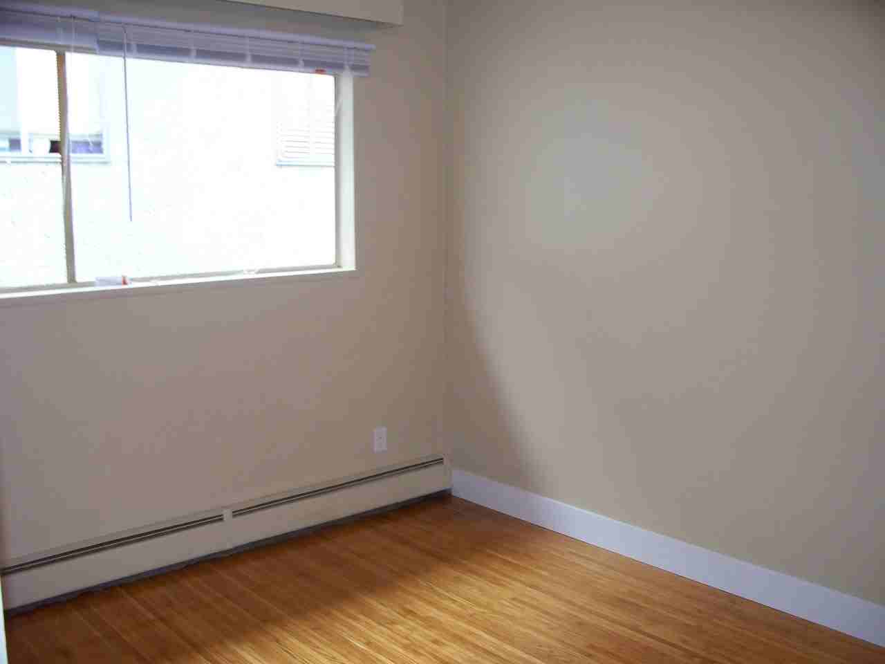726 5th Avenue #302 - Photo 7 of 10