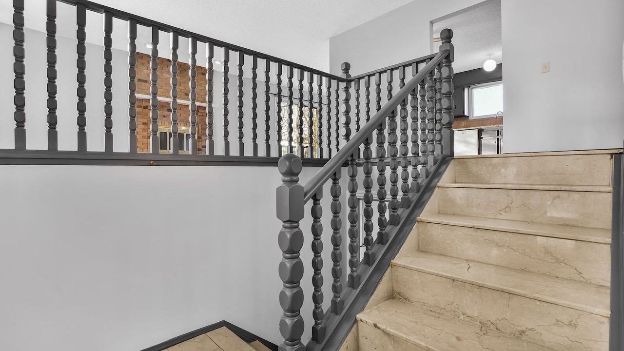 308 Berkshire Pl Nw - Photo 4 of 26