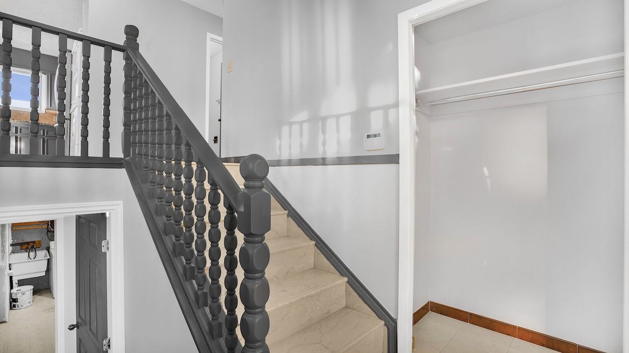308 Berkshire Pl Nw - Photo 5 of 26