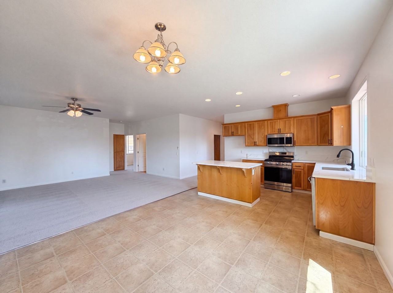 19016 Sw Jessica Way #NA - Photo 5 of 12