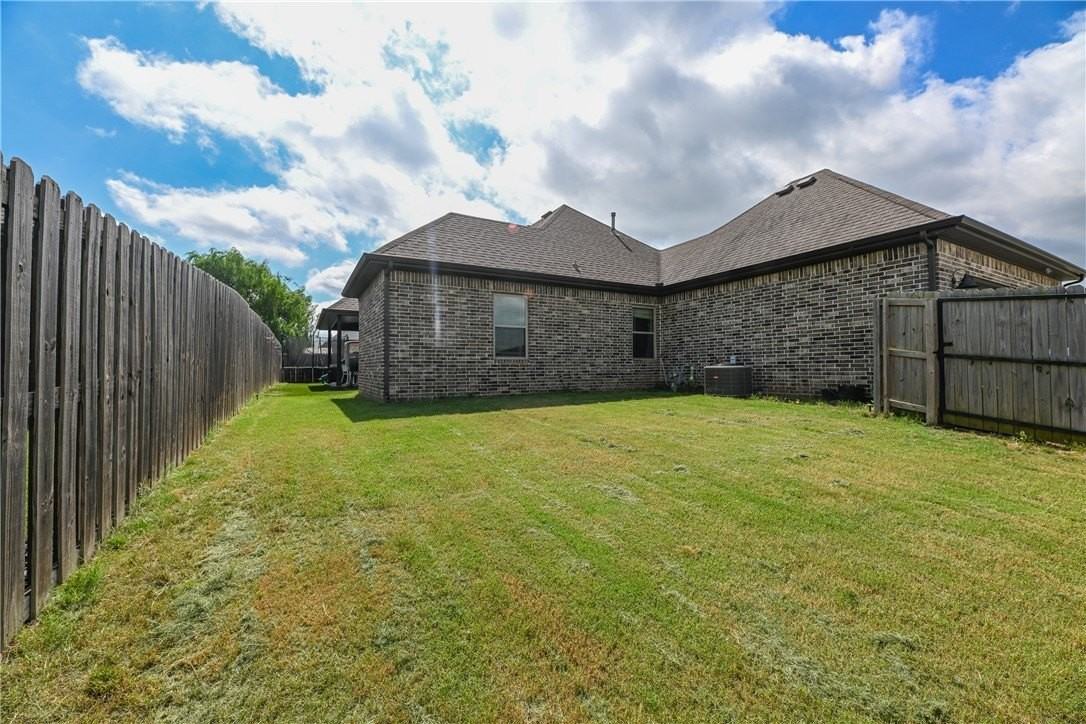 5824 W Persimmon St - Photo 3 of 19