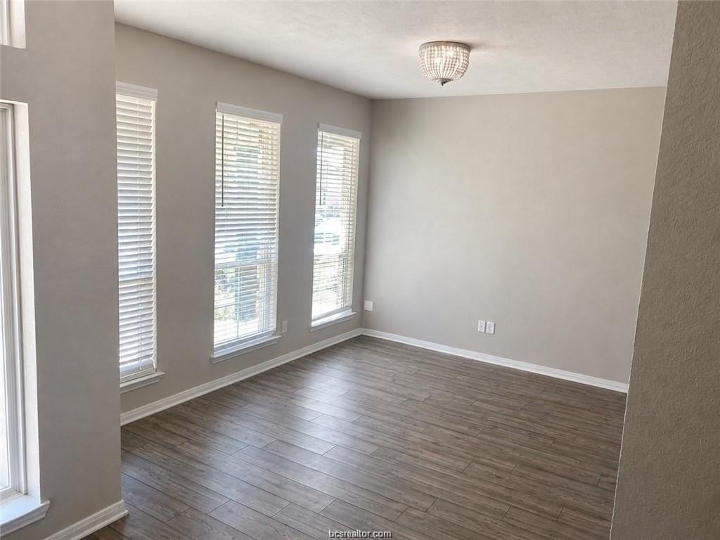 5923 Eldora Dr - Photo 5 of 16