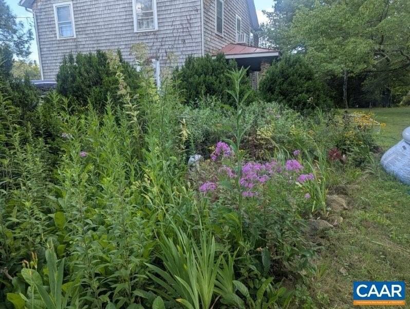 7416 Greenwood Station Rd - Photo 3 of 22