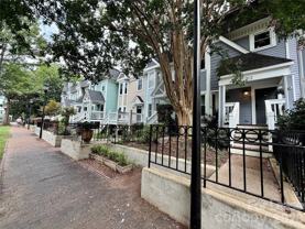 312 W 10th St - Photo 1 of 1