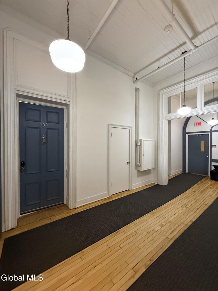 409 Madison Ave #303 - Photo 3 of 21