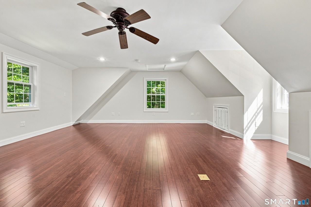 82 Laurel Ln #A - Photo 5 of 15