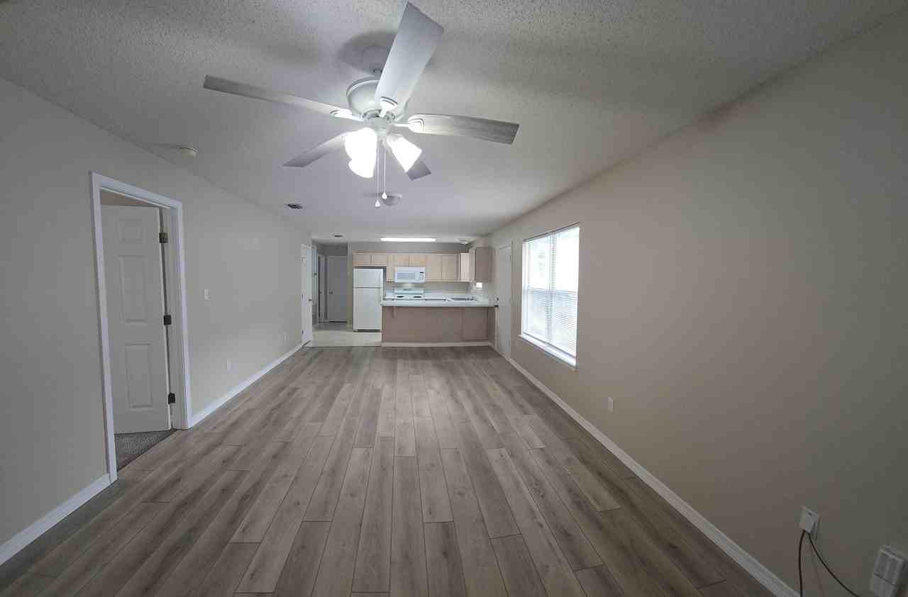 7720 Lola Cir - Photo 5 of 50
