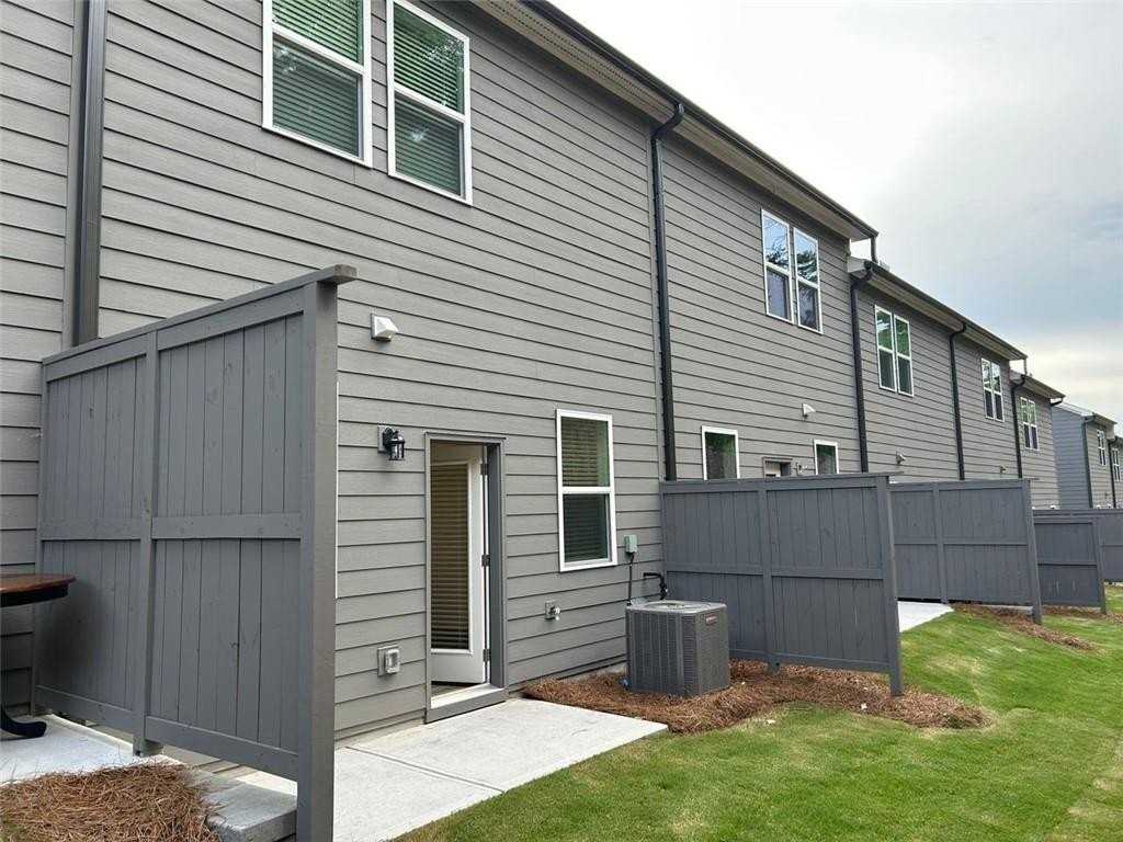 1708 Gunnin Trce Nw - Photo 3 of 32
