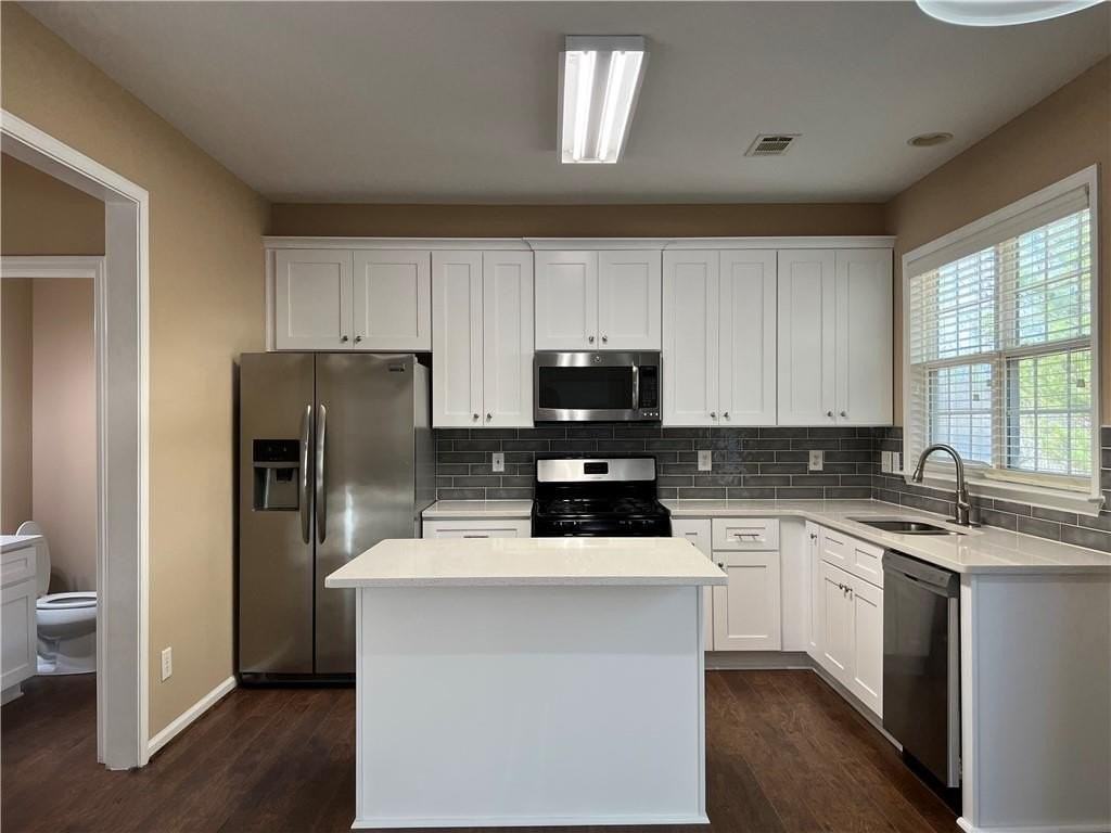3413 Stoneham Dr - Photo 7 of 17