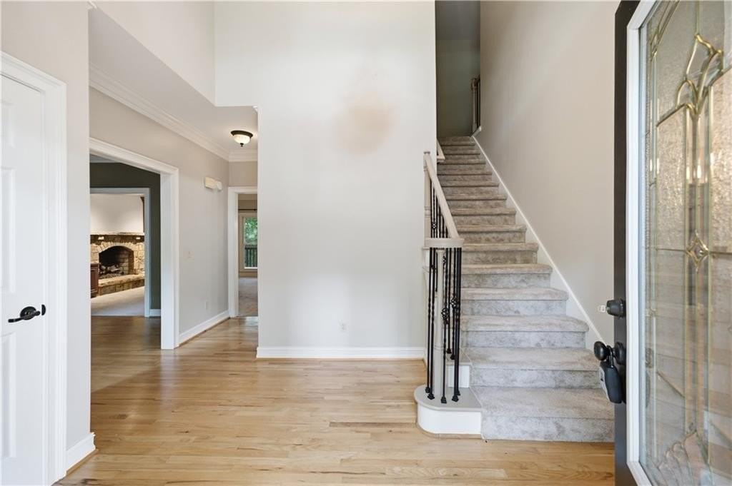 5525 Hampstead Way - Photo 5 of 50