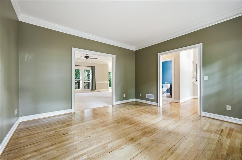 5525 Hampstead Way - Photo 7 of 50