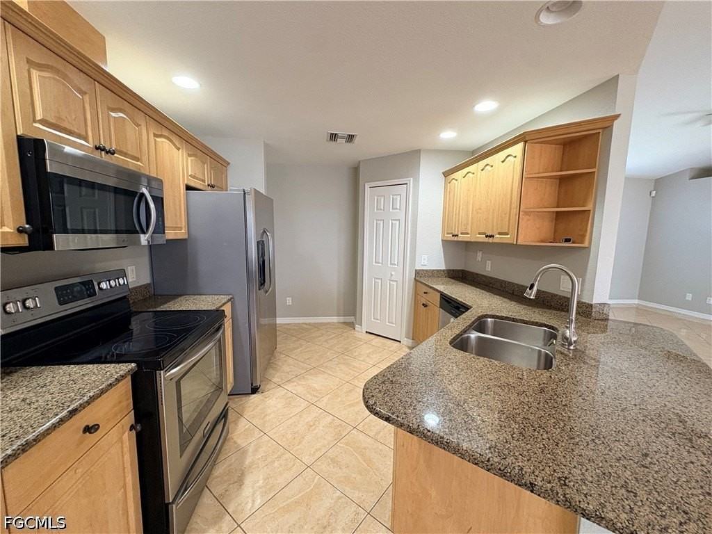 4313 Sw 19th Ave - Photo 2 of 12