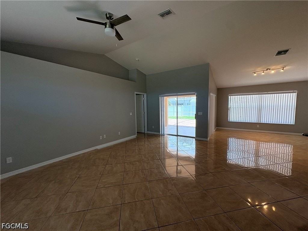 4313 Sw 19th Ave - Photo 5 of 12