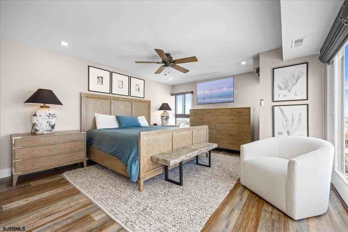 2700 Atlantic Ave - Photo 2 of 31