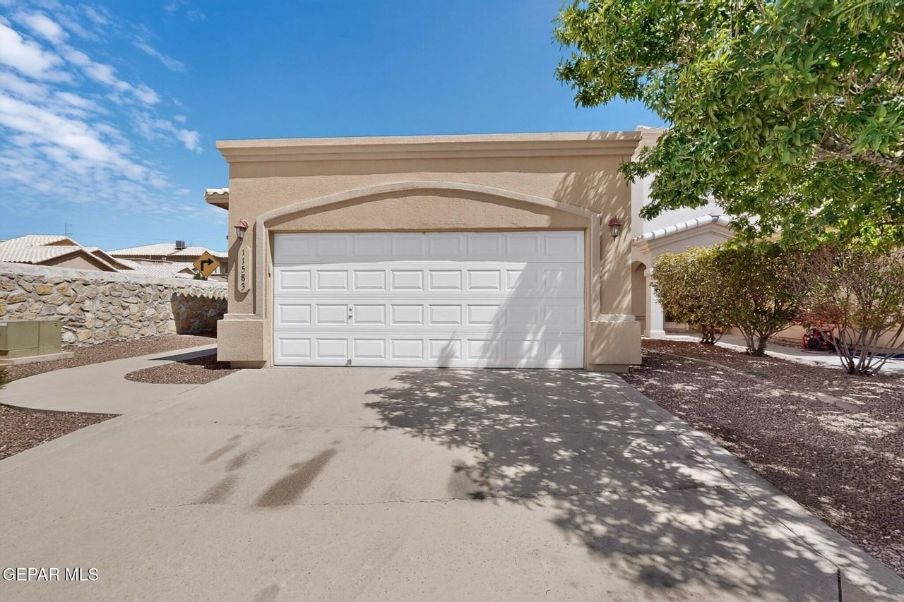 11583 Saint Martin Way - Photo 5 of 42