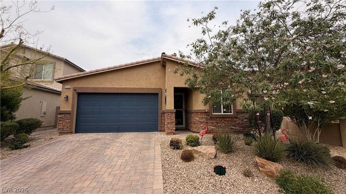 4336 Stardusk Falls Ave - Photo 3 of 41