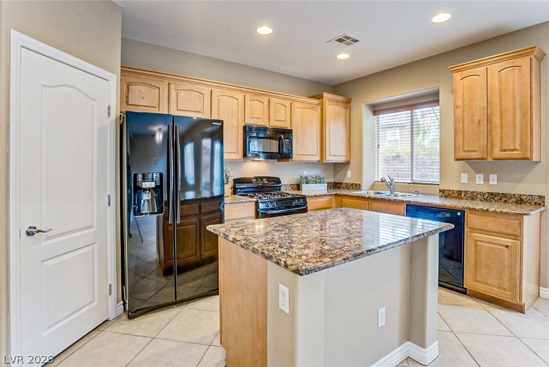10737 Drake Ridge Ave - Photo 4 of 47