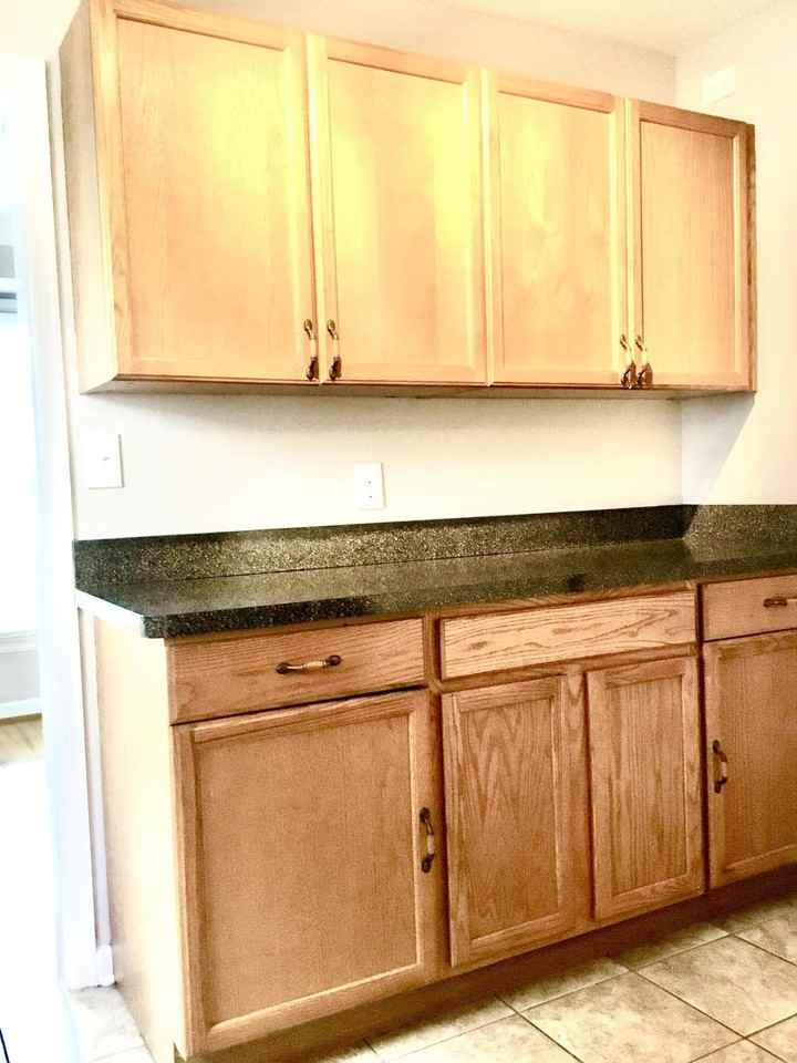 520 S Kenwood Ave - Photo 6 of 17