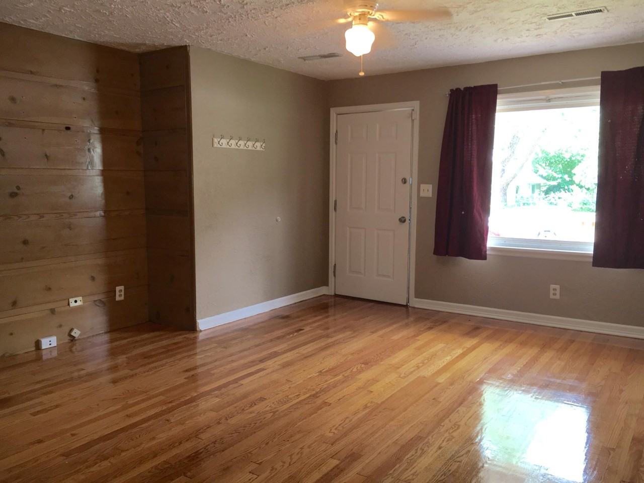 1610 E Cairo St - Photo 2 of 21
