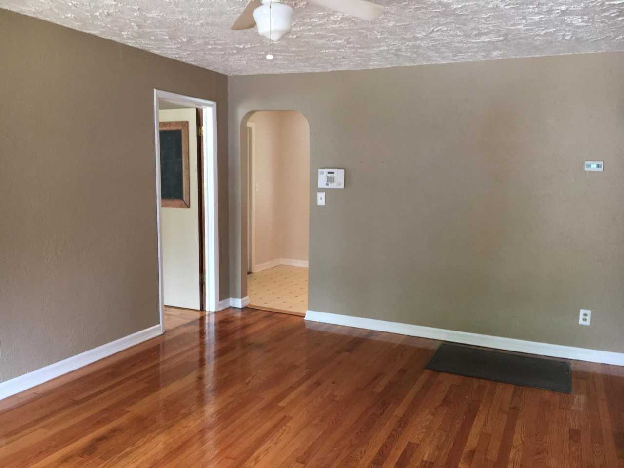 1610 E Cairo St - Photo 4 of 21