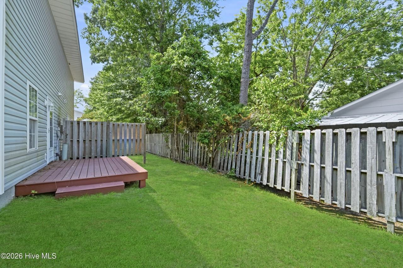101 Johns Way - Photo 2 of 21