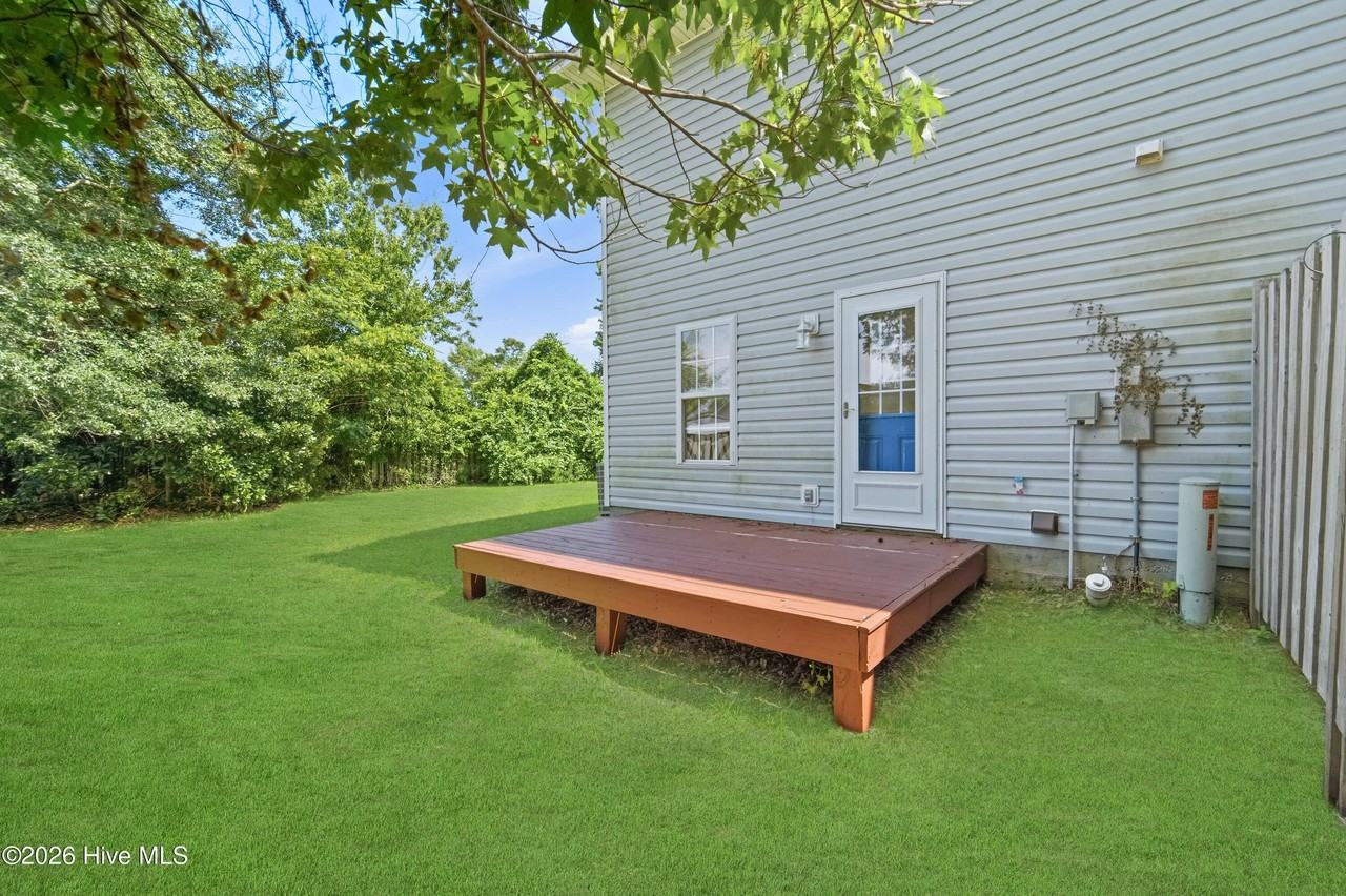 101 Johns Way - Photo 4 of 21